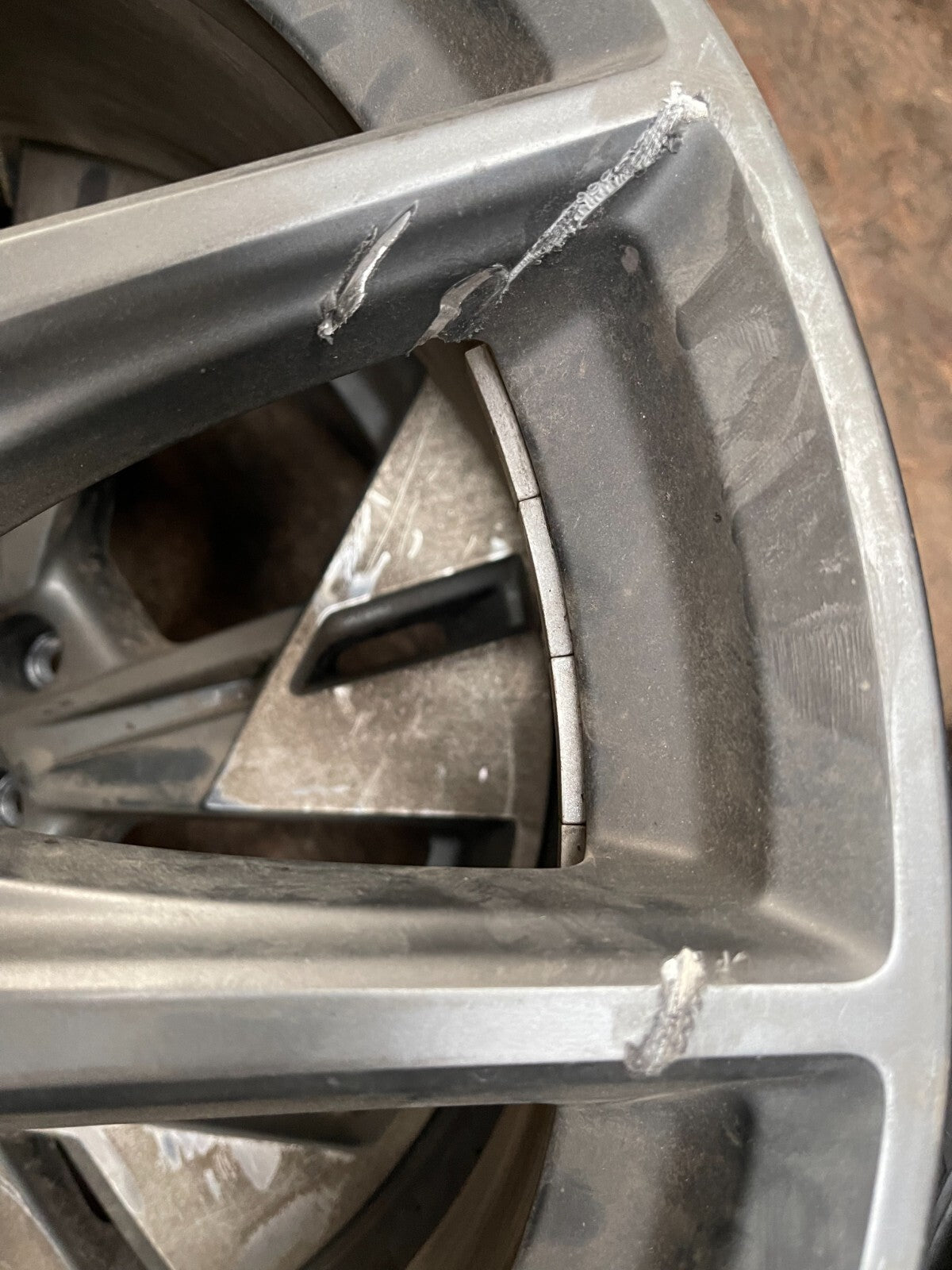 GENUINE RANGE ROVER VELAR L560 21" 8.5J ALLOY WHEEL L8A21007CA