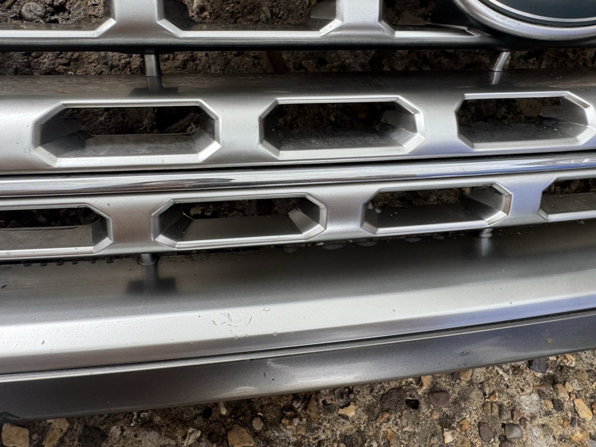 RANGE ROVER VOGUE L405 Front Bumper Grille CK52-BA163-CA 2013