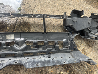 PEUGEOT PARTNER MK2 2015-2018 Front Grille Surround 9810895080