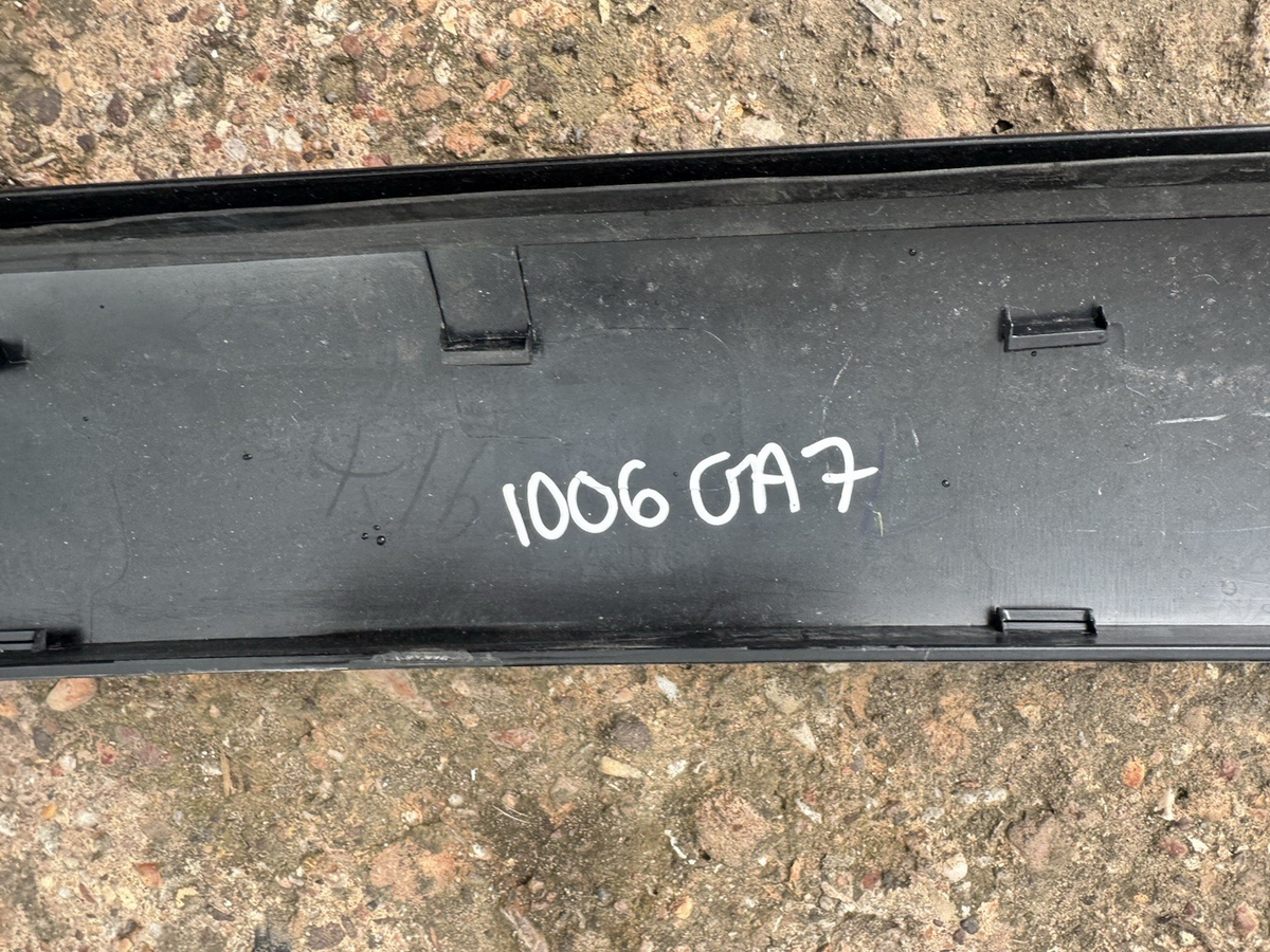 2022-2024 RANGE ROVER SPORT L461 A PILLAR WINDSCREEN EXTERIOR TRIM RIGHT