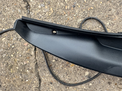 Range Rover L460 Winscreen Wiper Cover Trim Genuine P/N M8E2-16F654-AC REF H3E22