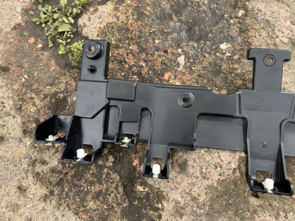 2022-2024 LAND ROVER RANGE ROVER L460 REAR BUMPER BRACKET OEM M8E2-17E800-A