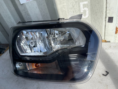 FORD TRANSIT MK8 RIGHT HEADLIGHT GK3113W029AB BROKEN LUGS