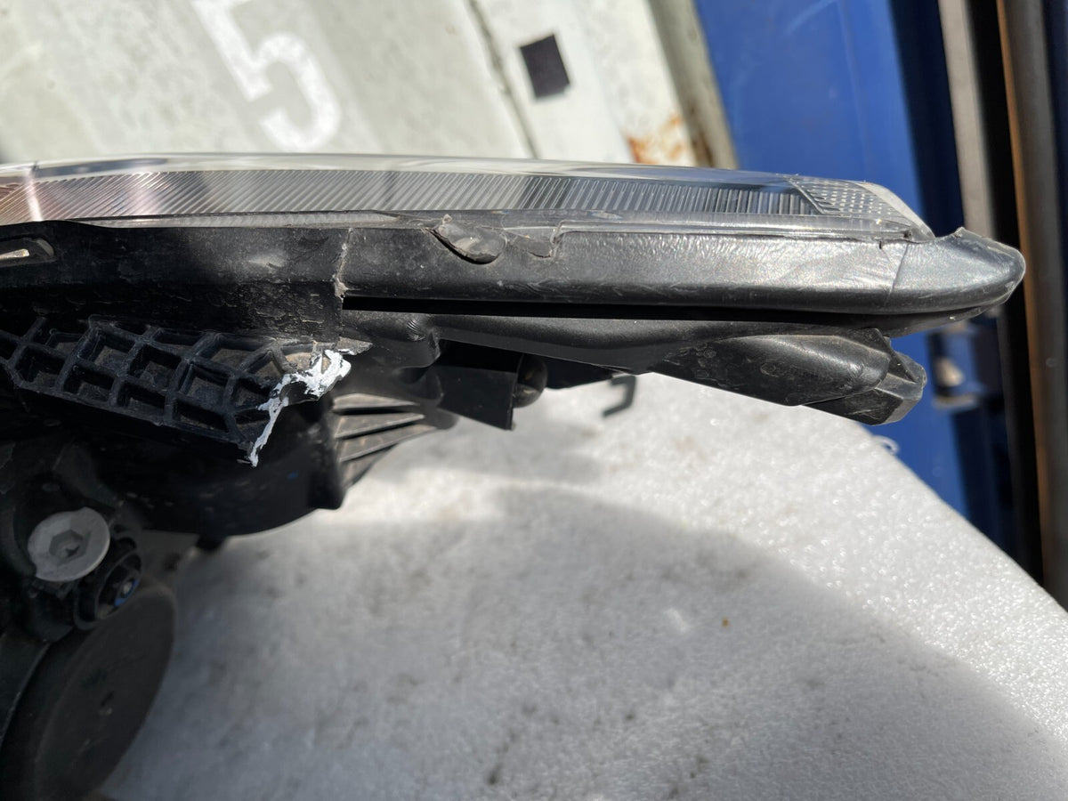 FORD TRANSIT MK8 RIGHT HEADLIGHT GK3113W029AB BROKEN LUGS