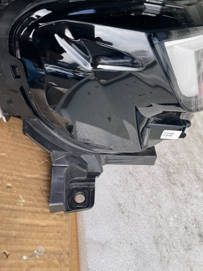 2023 Vauxhall Opel Astra/Mokka Headlight Right Side 9847939380 DAMAGE