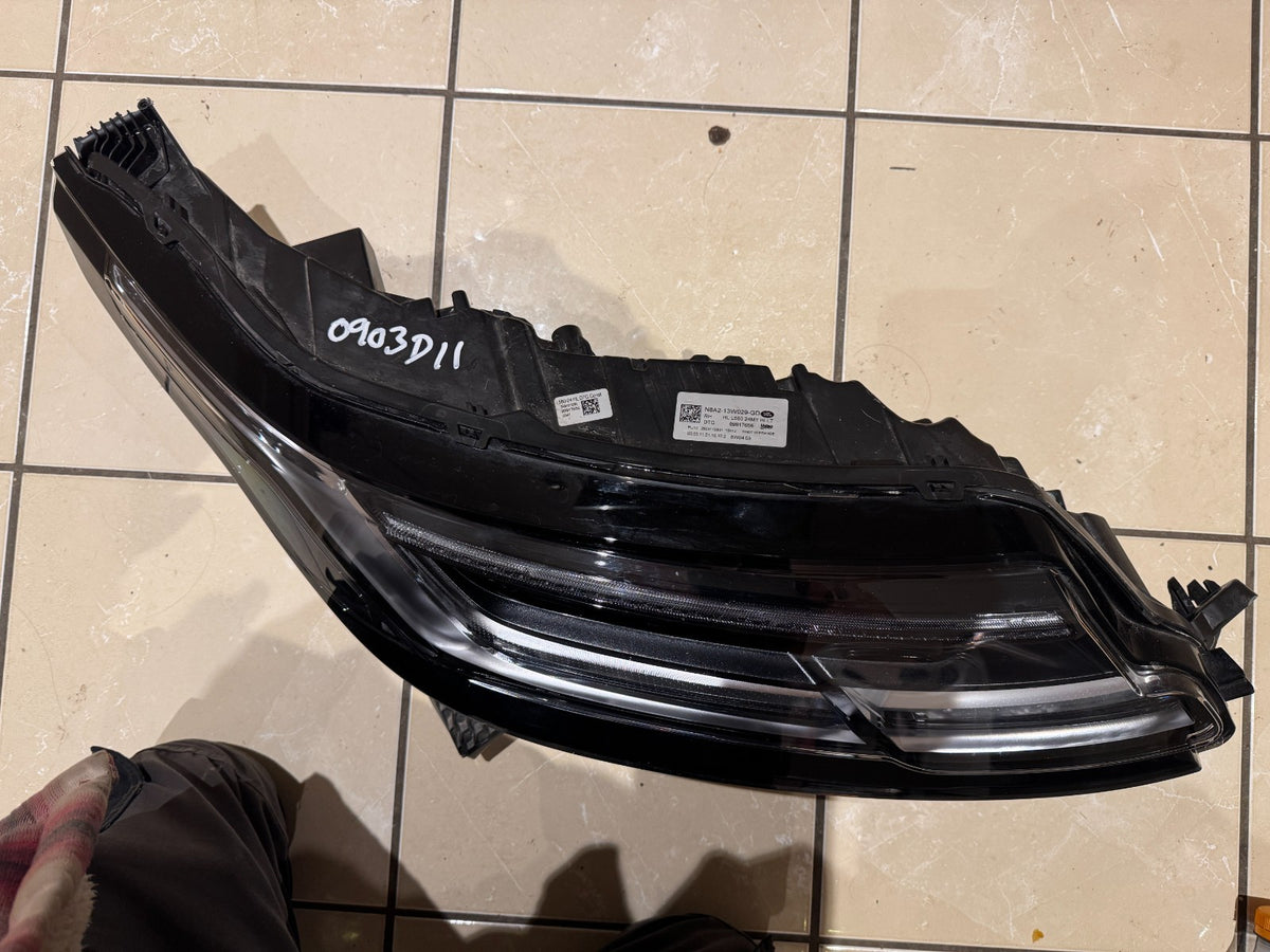 RANGE ROVER VELAR L560 2025 LAMPU DEPAN SEBELAH KANAN TULEN N8A2-13W029-GD