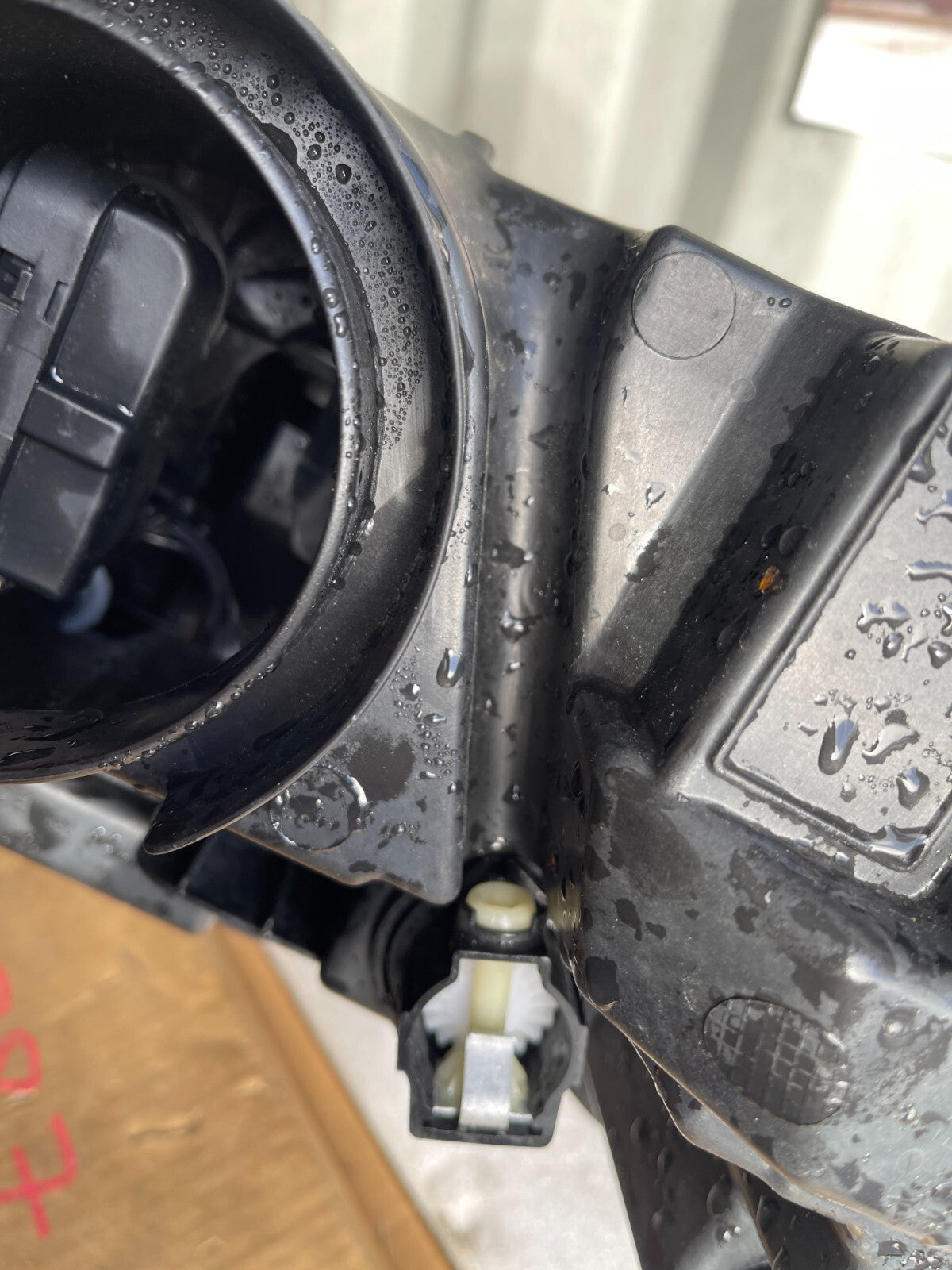 2023 Vauxhall Opel Astra/Mokka Headlight Right Side 9847939380 DAMAGE