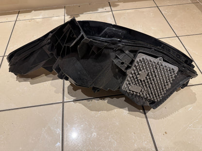 RANGE ROVER VELAR L560 2025 LAMPU DEPAN SEBELAH KANAN TULEN N8A2-13W029-GD