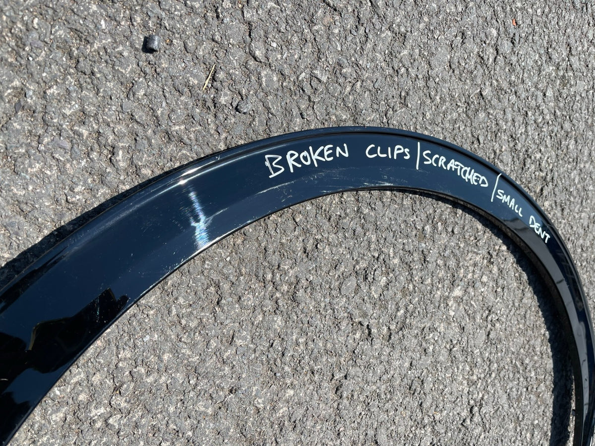 KIA SPORTAGE 5 V MUDGUARD STRIP RIGHT SIDE 87714-R2300