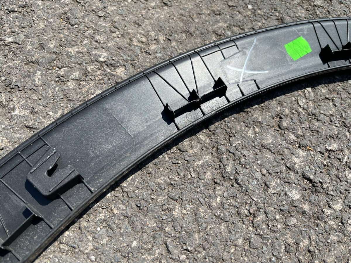 KIA SPORTAGE 5 V MUDGUARD STRIP RIGHT SIDE 87714-R2300