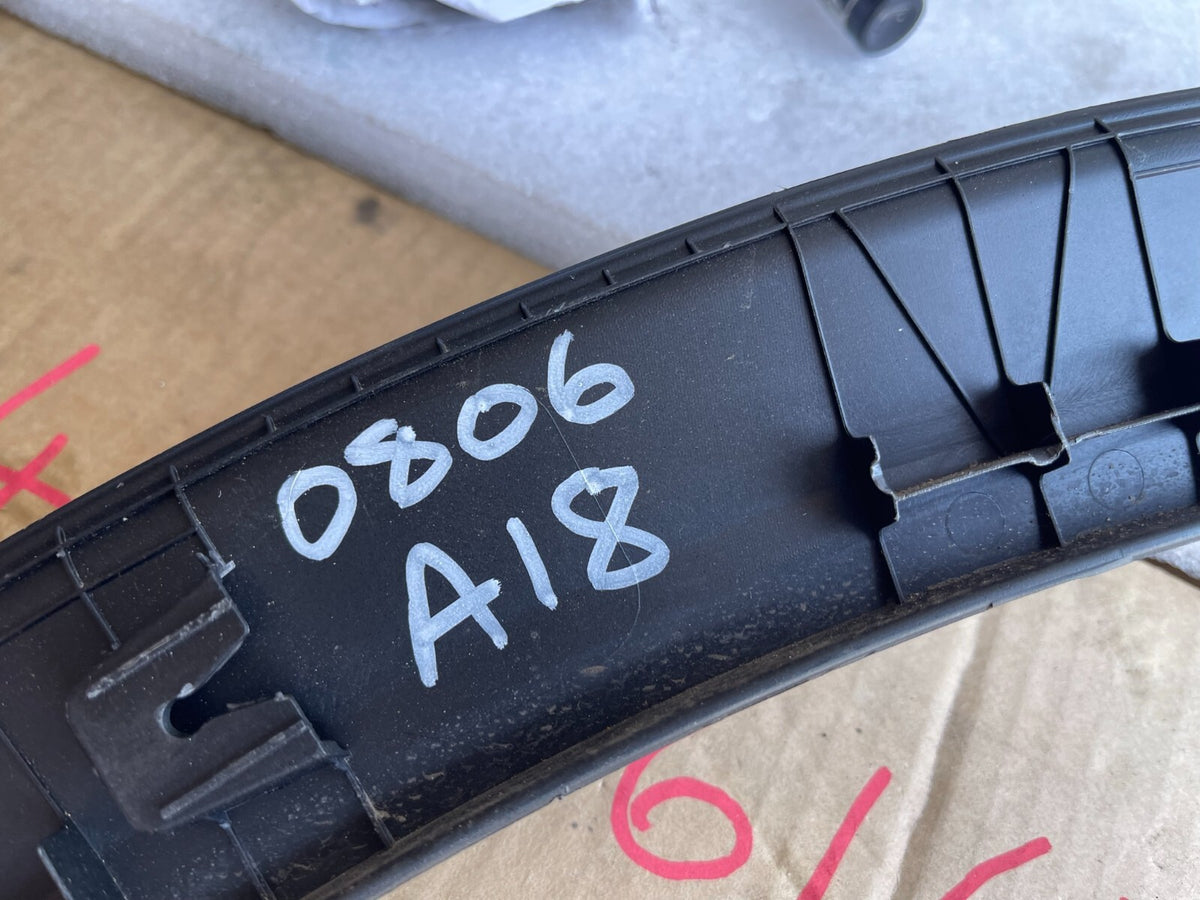 KIA SPORTAGE 5 V MUDGUARD STRIP RIGHT SIDE 87714-R2300