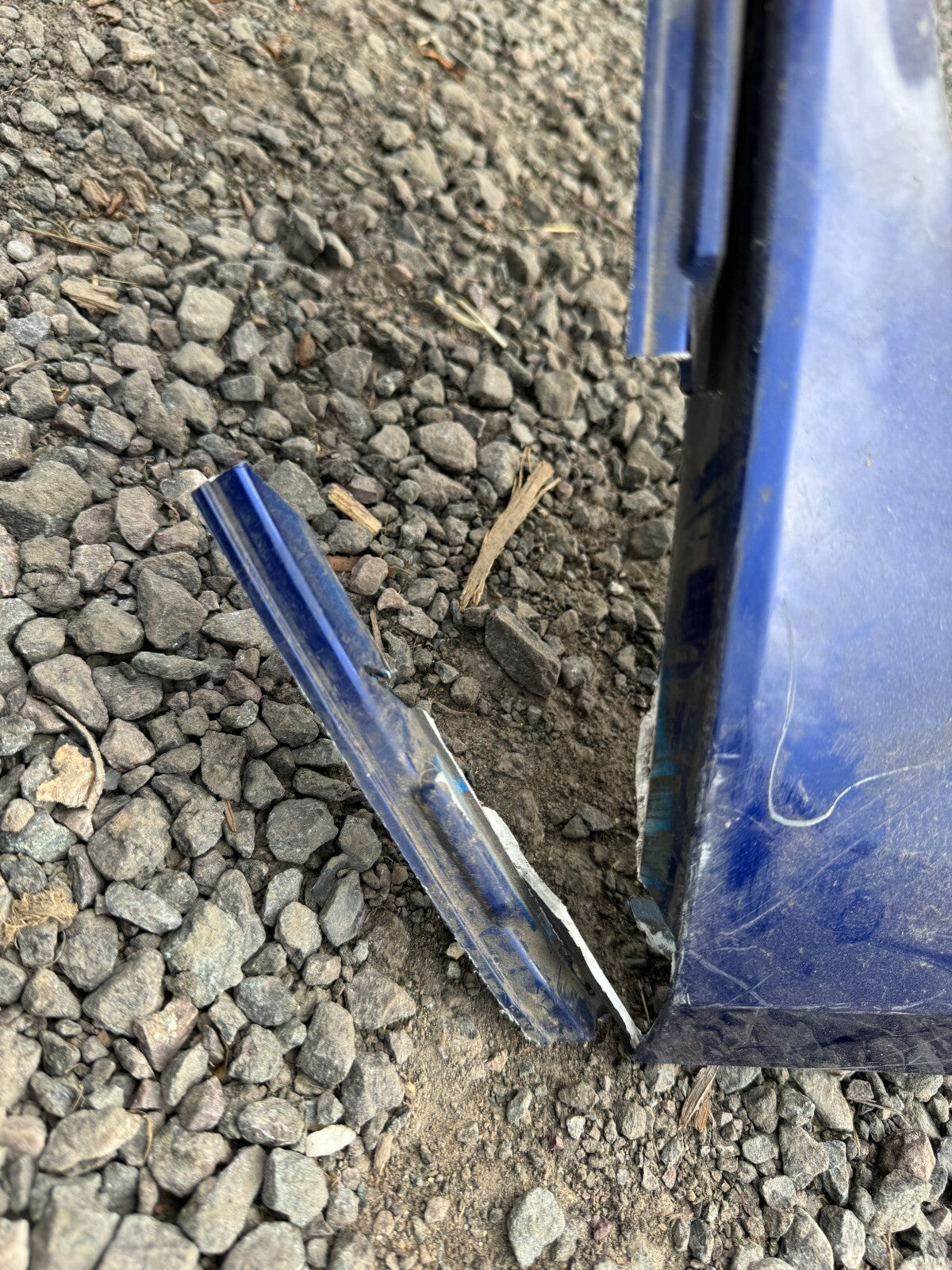FORD FOCUS FRONT BUMPER 2015-2018 F1EB 17757 A GENUINE SCRATCHED DENTED SPLIT