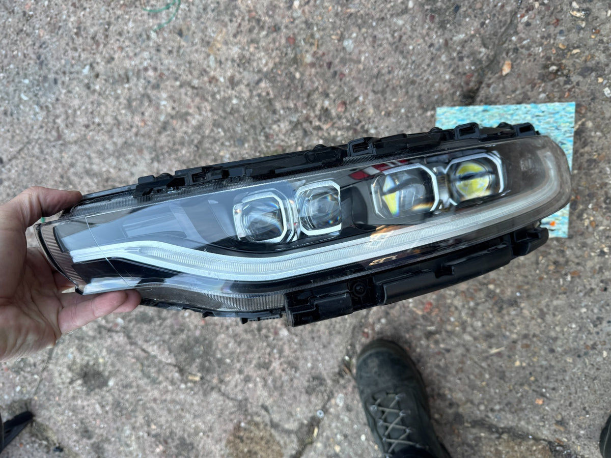 GENUINE KIA E SOUL 3 2019 2020 2021 2022 LED RIGHT HEADLIGHT P/N 92102-J2