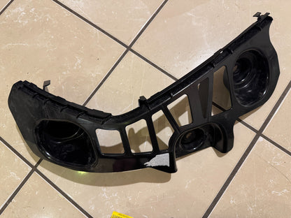 全新 MERCEDES-BENZ CLA C118 後右保桿骨架 A1188853800