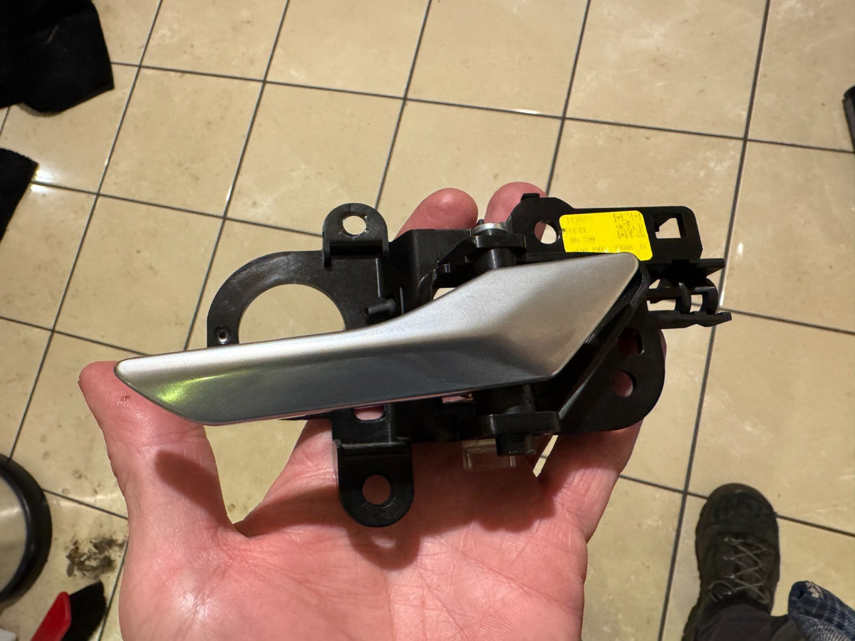 JAGUAR I-PACE X590 DOOR HANDLE INTERIOR FRONT RIGHT J9D322600AC 2022
