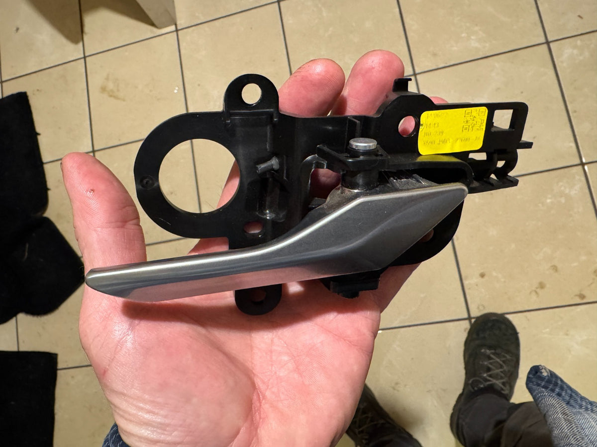 JAGUAR I-PACE X590 DOOR HANDLE INTERIOR FRONT RIGHT J9D322600AC 2022