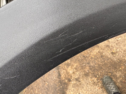 Volvo V60 2022 Right fender trim molding 31463766