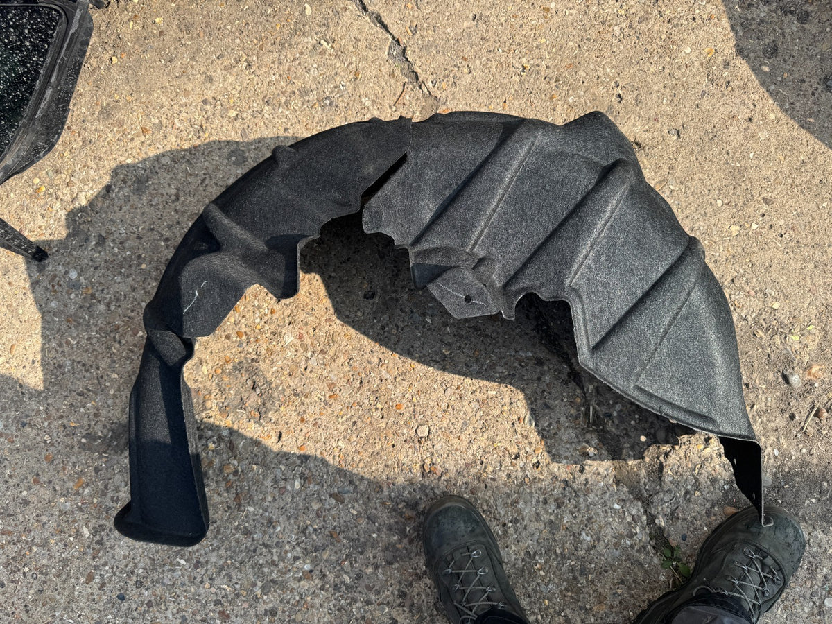 VOLVO XC40 536 wheel arch liner rear left 31457407 1.50 30388934