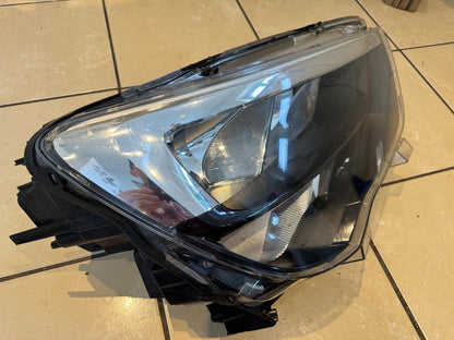 Vauxhall Combo E MK5 2018 RIGHT Headlamp 9816823780 DAMAGED