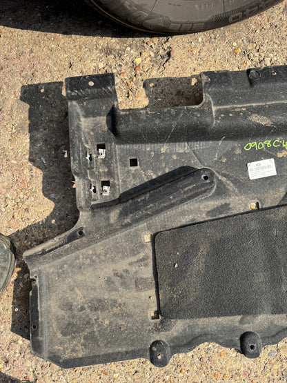 LAND ROVER DEFENDER 110 L633 2024 MID LEFT SIDE UNDERTRAY L8B2104C21AH Damaged
