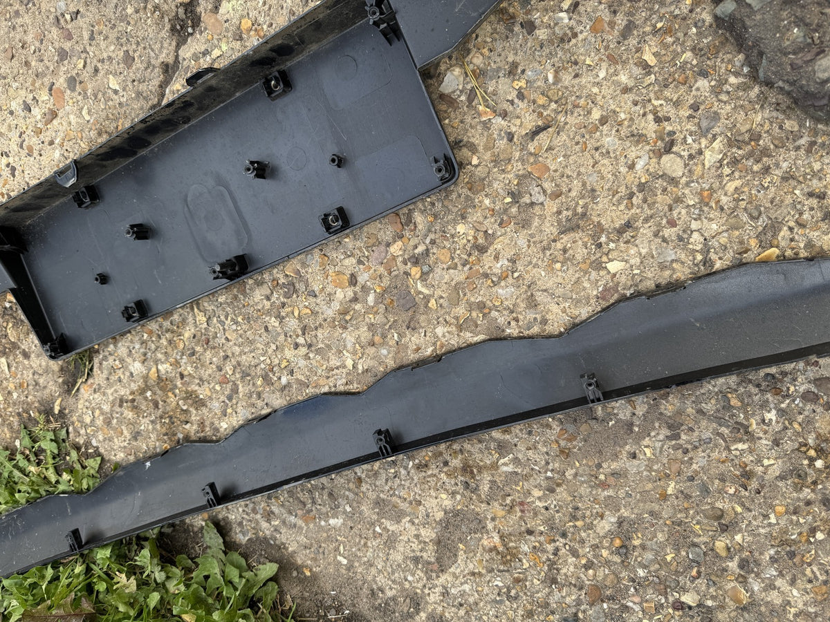 Genuine Omoda 9 Front Bumper Upper Trim Scratched Broken Clips 602002630AA