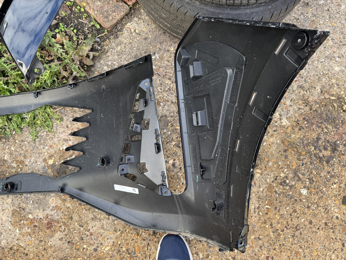 Genuine Omoda 9 Front Bumper Upper Trim Scratched Broken Clips 602002630AA