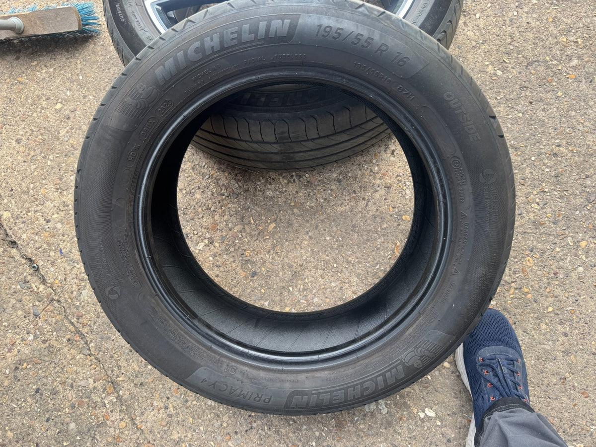 1x 195 55 16 87H Michelin Primacy 4 S3 Tread 4mm DOT Code 2820