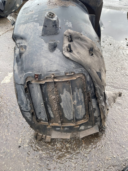 GENUINE Peugeot 308 RIGHT Front Wheel Arch Liner Mud Guard 9811870980 DAMAGED