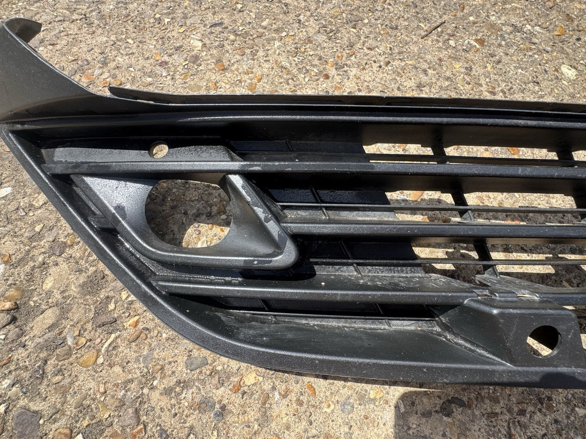 GENUINEVauxhall Astra 2022 2023 2024 Front Bumper Grille Black With Sensor Holes