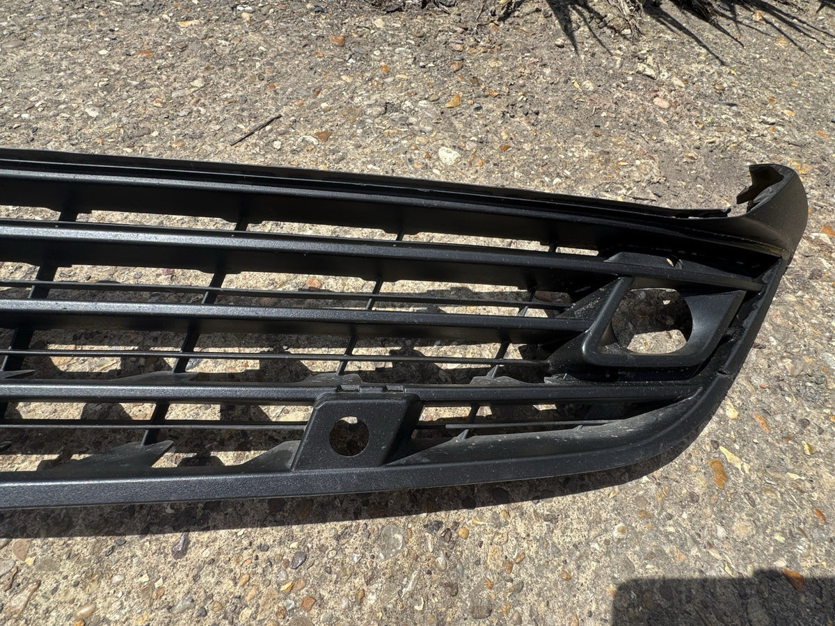 GENUINEVauxhall Astra 2022 2023 2024 Front Bumper Grille Black With Sensor Holes