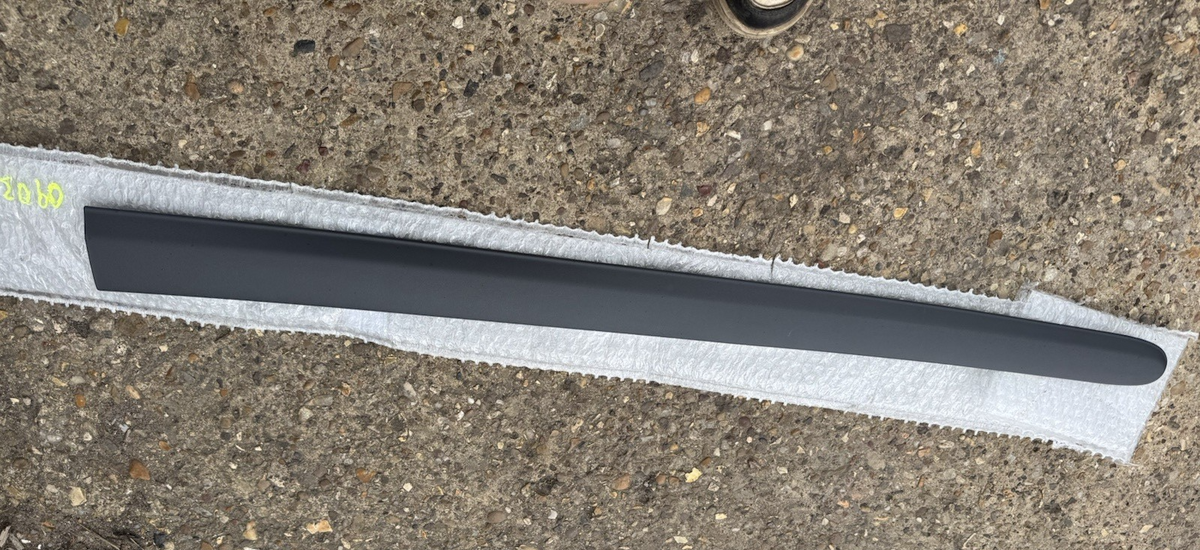 คิ้วตัวถัง Mercedes Vito W639 03-10 9147 A6396900462
