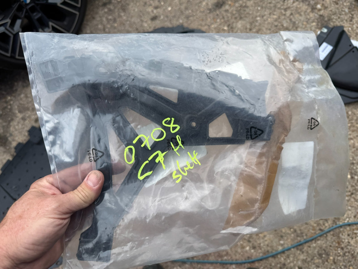 Genuine RENAULT Twingo Rear Bumper Bracket Right 850442507R