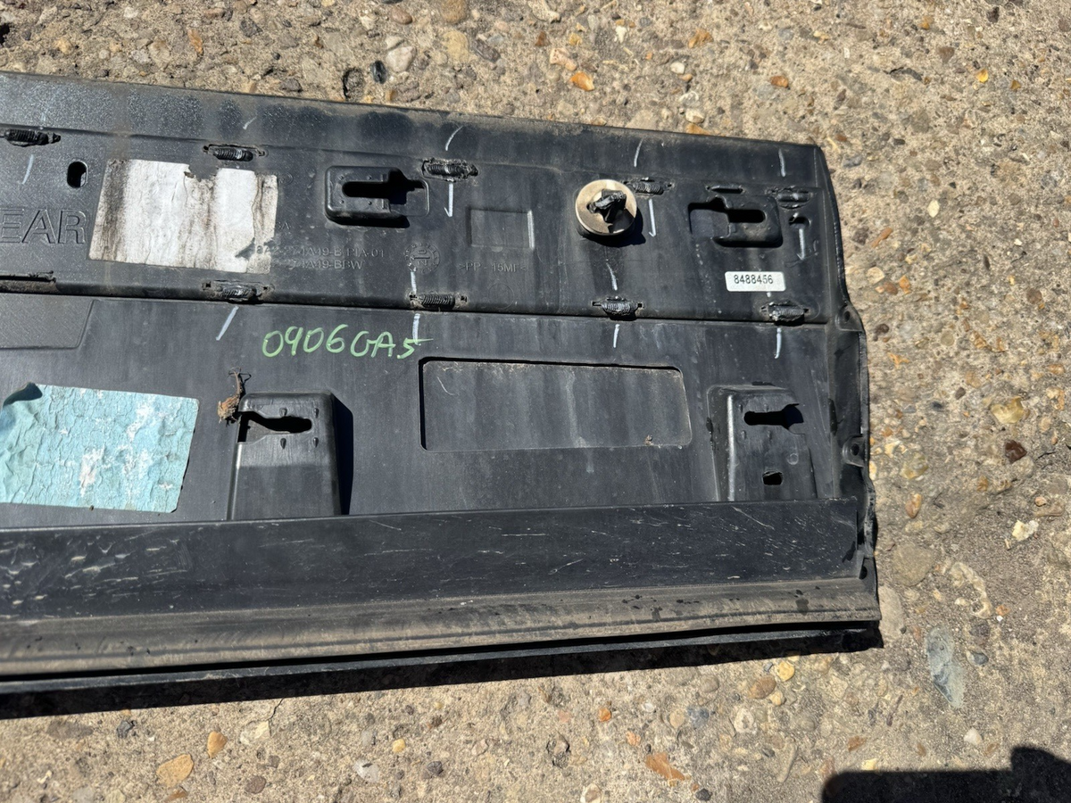 Range Rover Velar L560 Rear Left Door Moulding Genuine J8A2-274A49-B H7K17