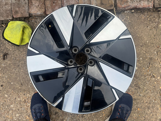 2023 19" VELG RACING VOLVO XC40 & EX40 7.5 X 19 ET50.5 5 PALANG NO PART 32294212