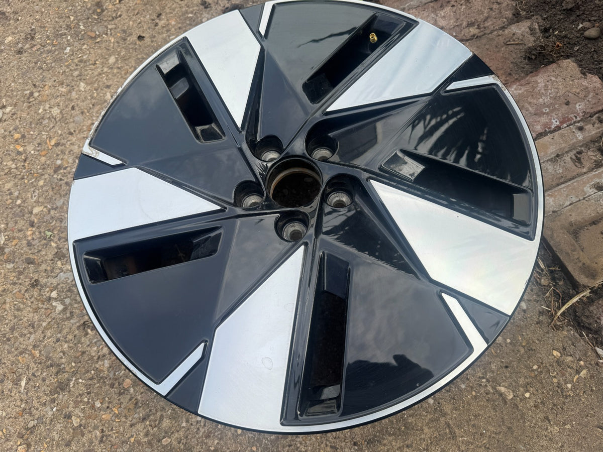 2023 19" VOLVO XC40 & EX40 ALLOY WHEEL 7.5 X 19 ET50.5 5 SPOKE P/N 32294212