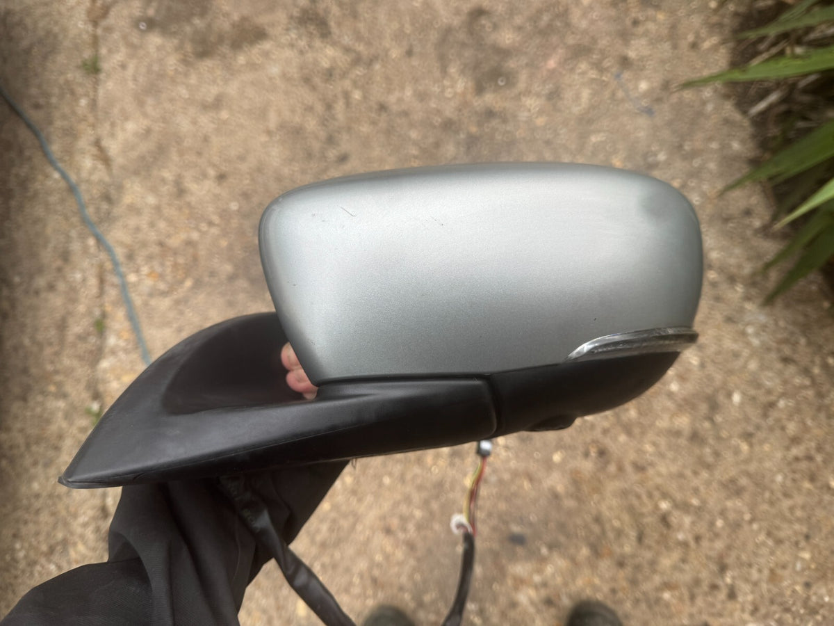 Nissan Leaf Left Side View Mirror with Camera 2270.5001
