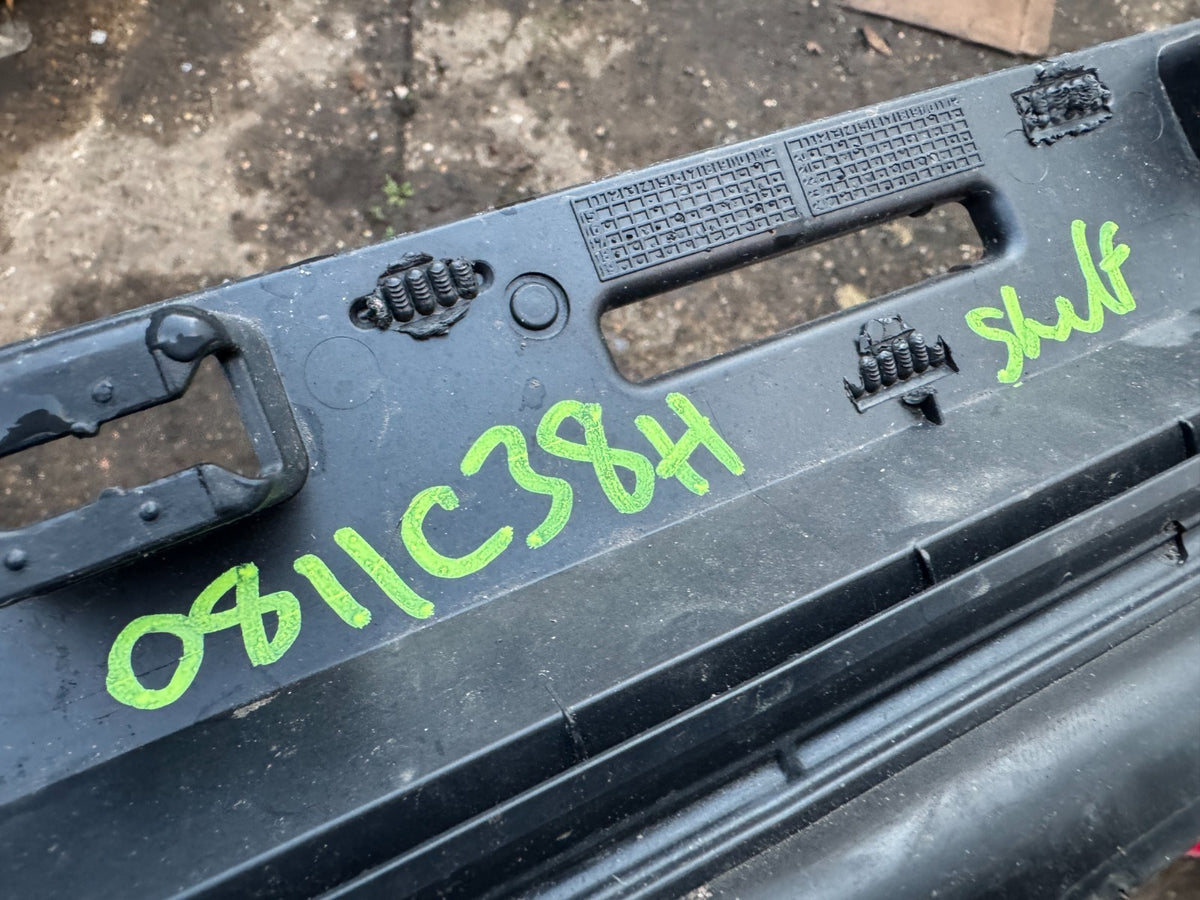 Land Rover Discovery L462 Front Left Door Moulding subframe only without cover