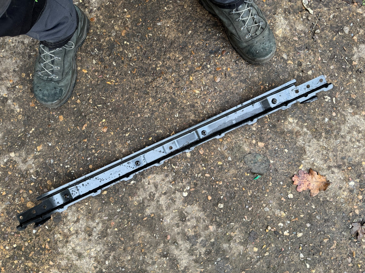 LAND ROVER RANGE ROVER SPORT L461 Bumper Support Bracket N9X2-17B765-AA 29045901