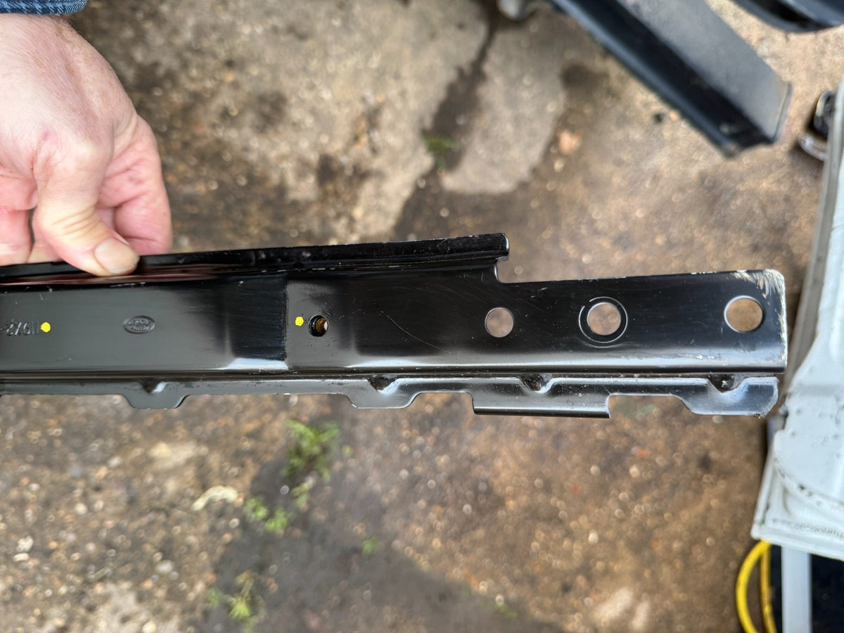 LAND ROVER RANGE ROVER SPORT L461 Bumper Support Bracket N9X2-17B765-AA 29045901