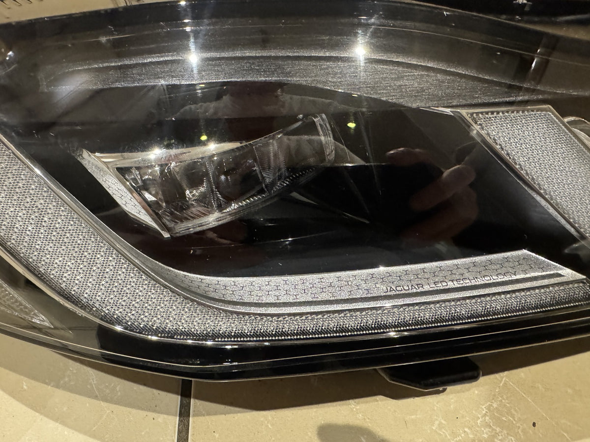 Jaguar F-Pace XF X260 X761 RIGHT LED Headlight 2021-on MK83-13W029-DC Broken Lug