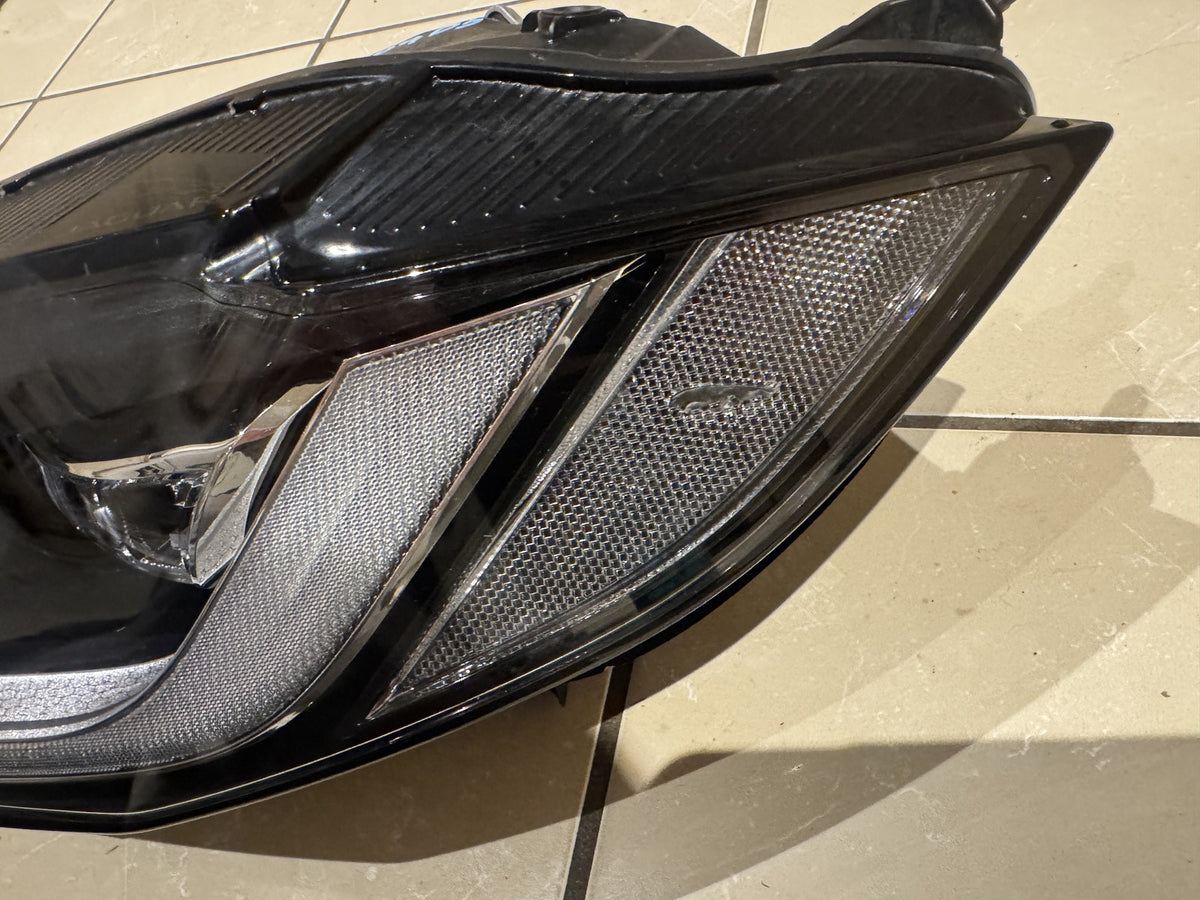 Jaguar F-Pace XF X260 X761 LEFT LED Headlight 2021-on MK83-13W030-DC Broken Lug