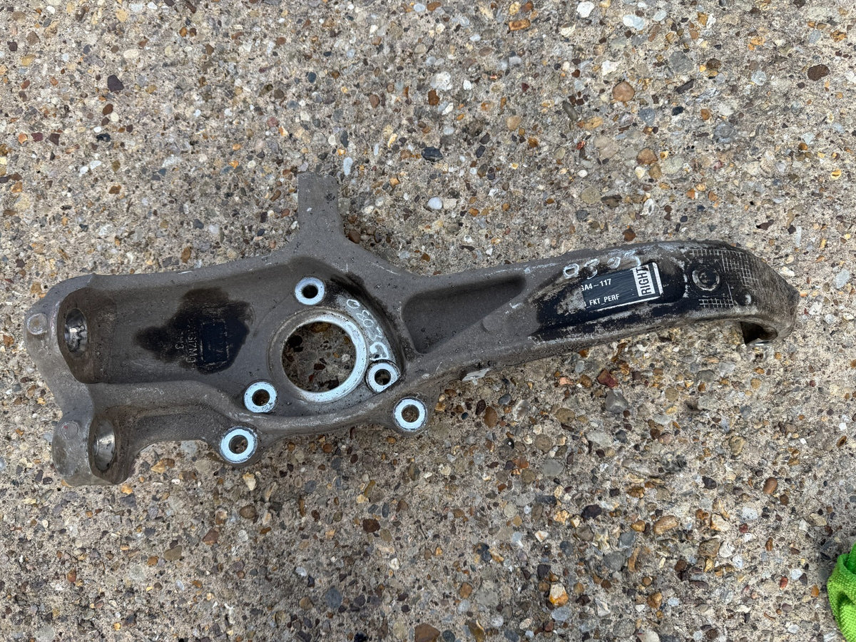 GENUINE TESLA MODEL 3 2017- KNUCKLE STEERING FRONT RIGHT 1044316-00-E 104431600E