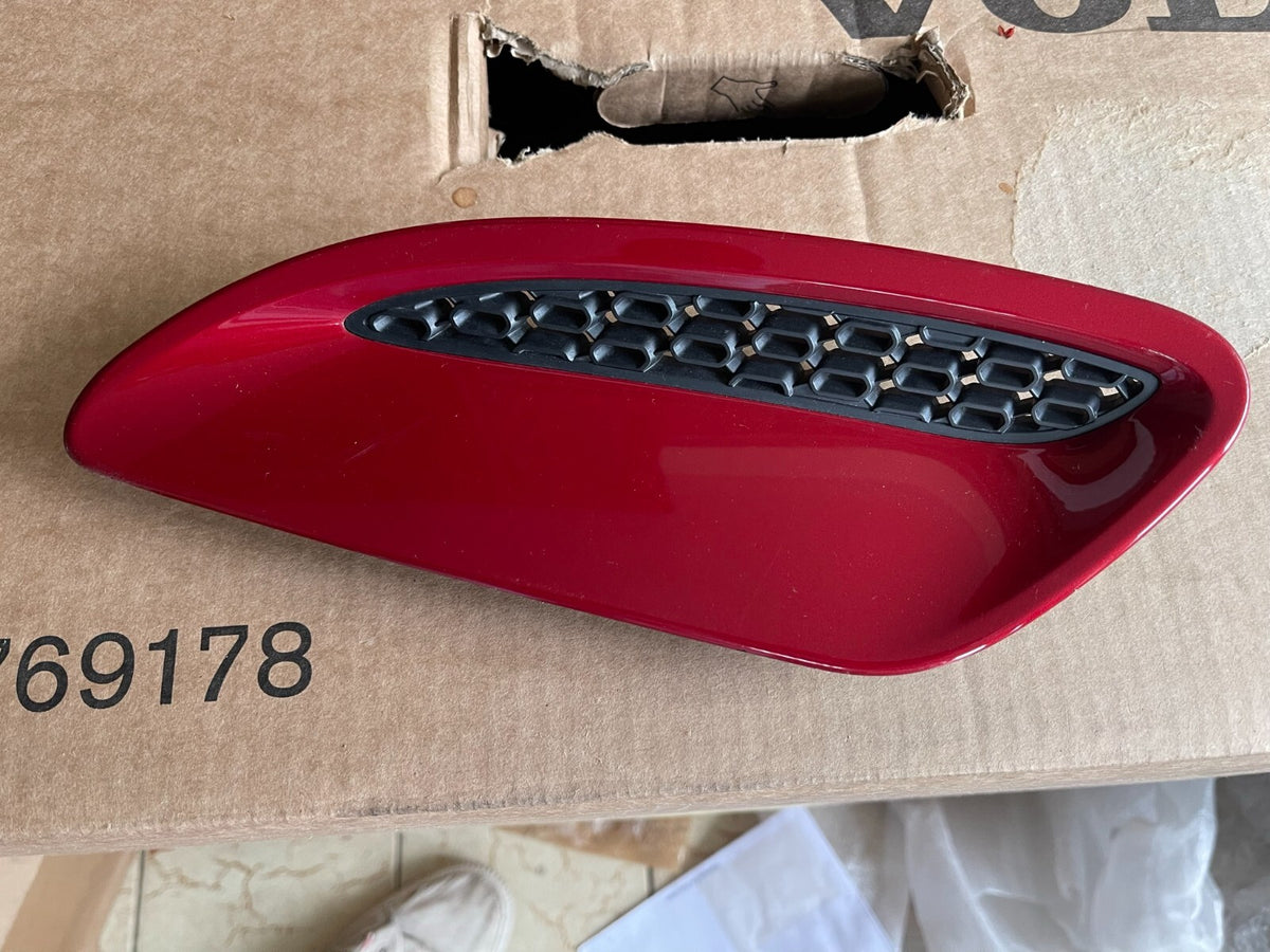 JAGUAR F TYPE R X152 2021 BONNET GRILL VENT LEFT MX53-16C629-CC