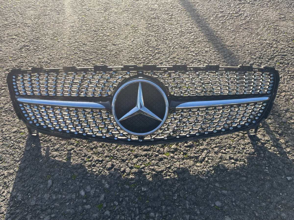 Genuine Mercedes W176 A-Class Radiator Grill Grille Diamond Grill A176888176