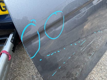 2025 Đời Xe JAGUAR F-PACE X761 Cửa Trước Bên Trái HK8320125AA Trầy Xước/Móp Méo