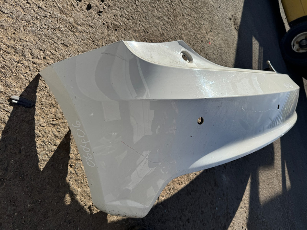 AUDI A1 8X MK1 FL BUMPER BELAKANG PUTIH 8XA807511 Rusak