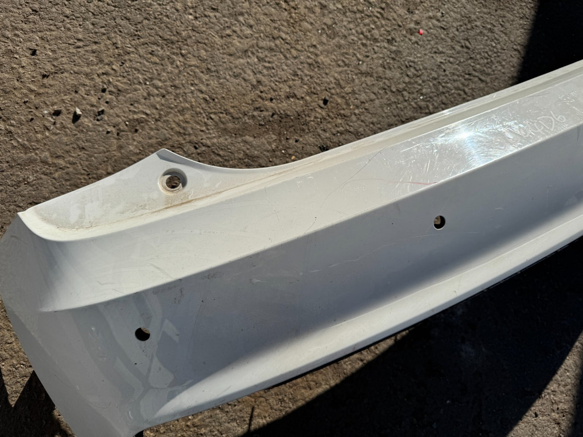 AUDI A1 8X MK1 FL BUMPER BELAKANG PUTIH 8XA807511 Rusak