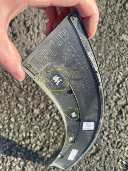 39848551 Volvo wheel arch Right - skin only needs plastic weld to inner subframe