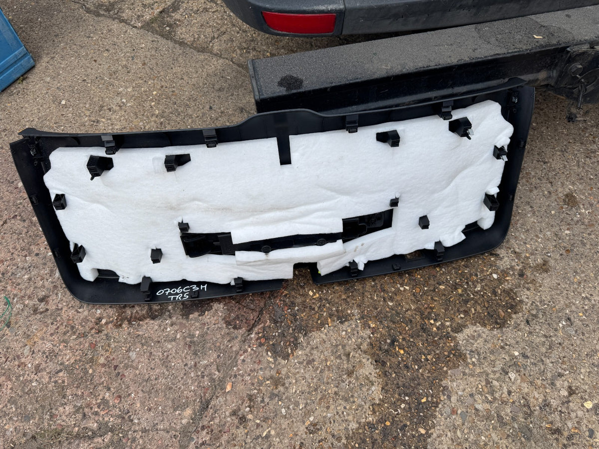 AUDI SQ7 4M Tailgate Bootlid Cover Trim 4M0867973G 2017