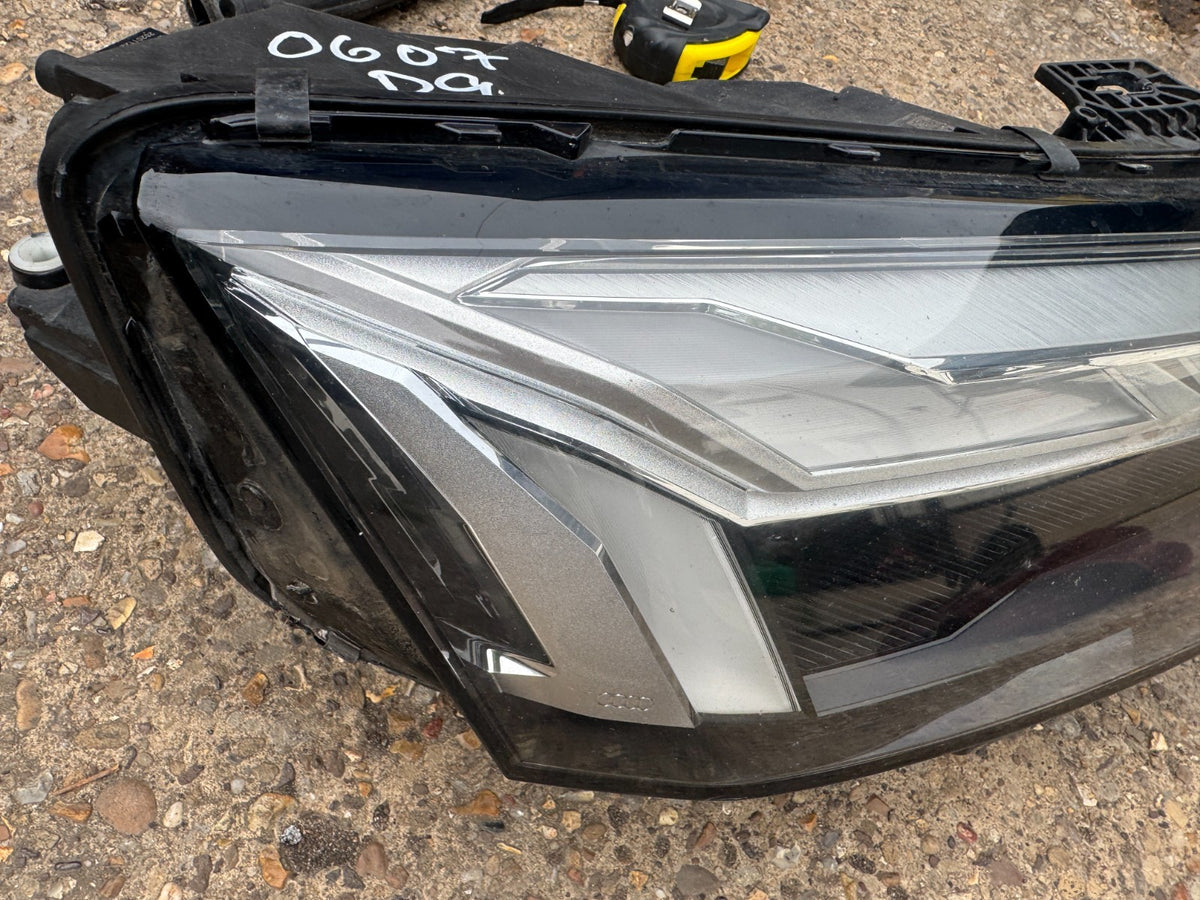 AUDI A5 RIGHT LED MATRIX HEADLIGHT 2020 2024 GENUINE AUDI 8W6941040A